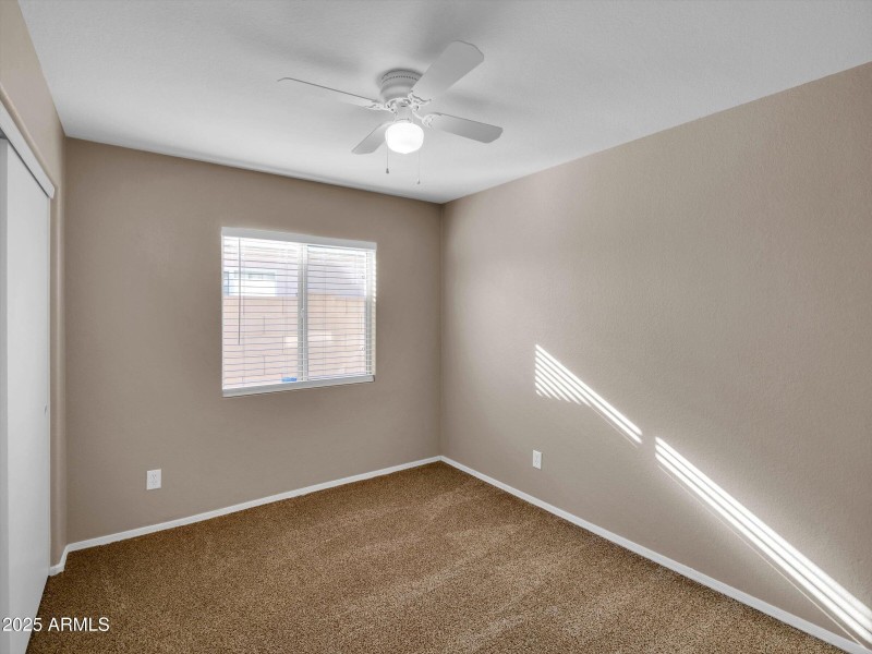 25-18259 N 11th Dr-25