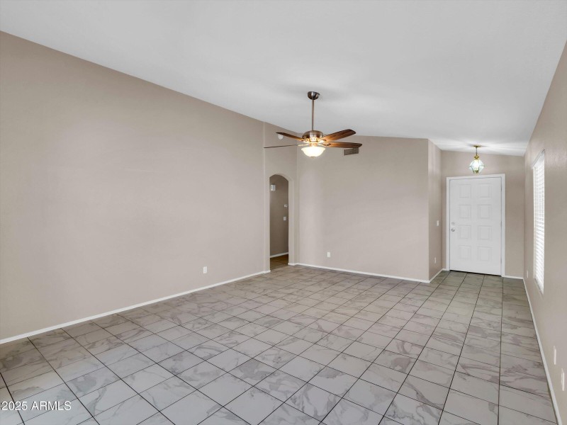 29-18259 N 11th Dr-29