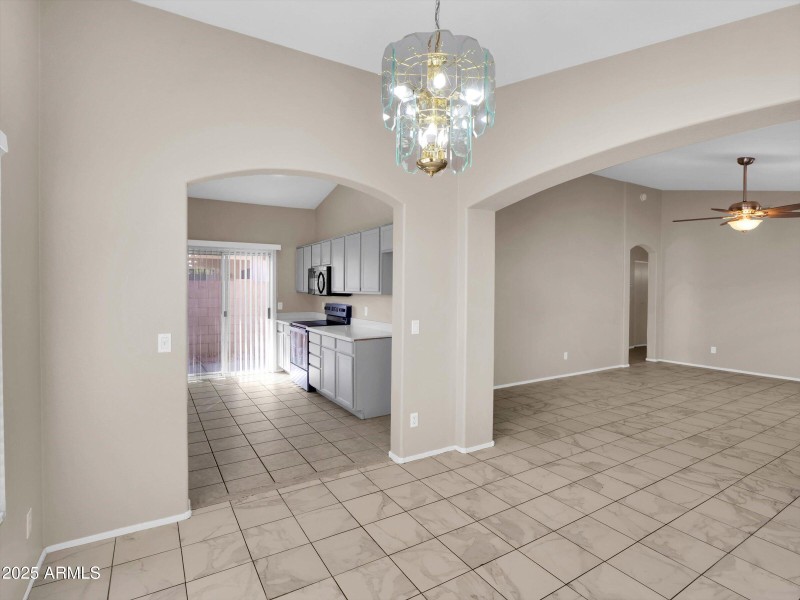 36-18259 N 11th Dr-36