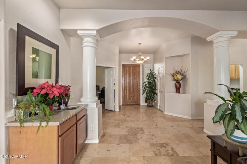 13 - Avenida Del Sol