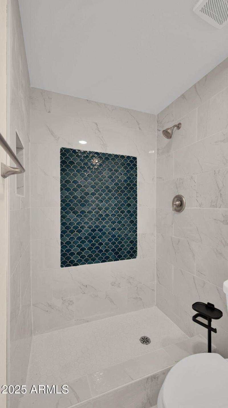 19-web-or-mls-P1387072