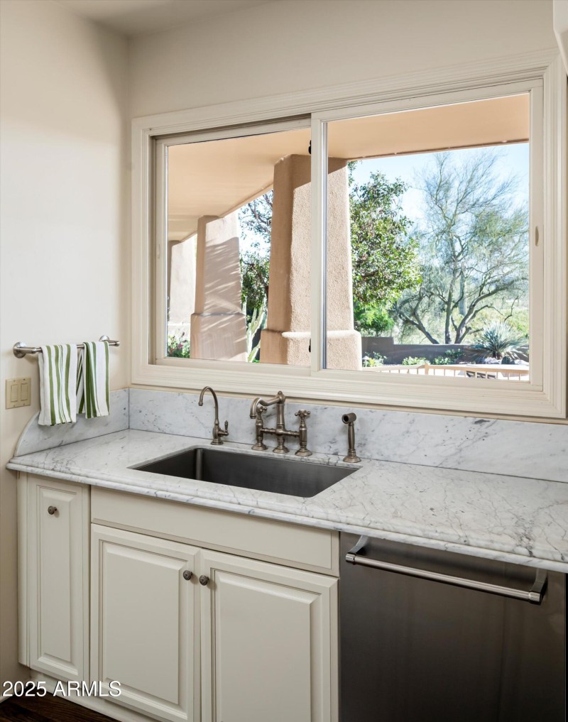 21-10040EHappyValleyRd Unit 274-20