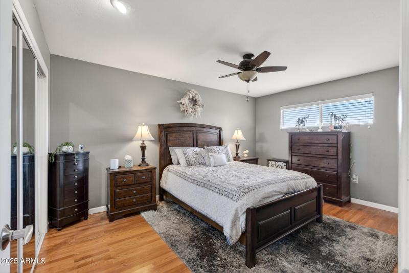 23_10001_W_Burns_Dr23_mls