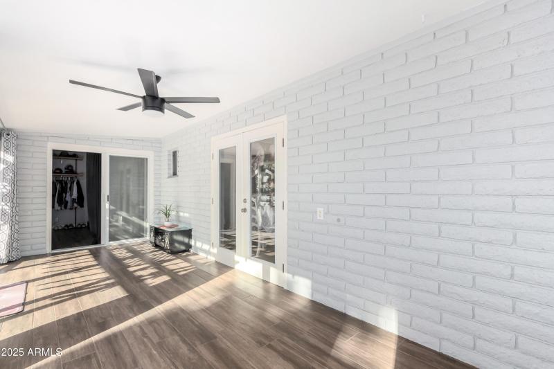 AZ room with new fan