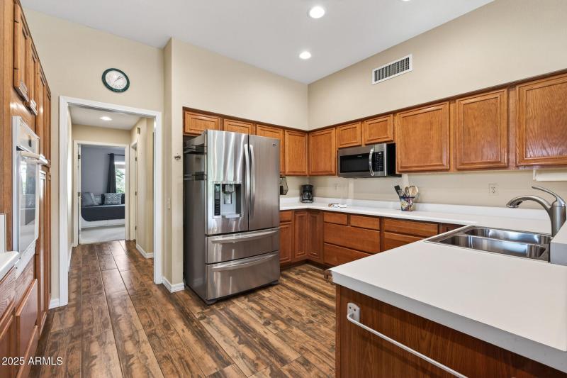 20_13553_W_Pavillion_Dr20_mls