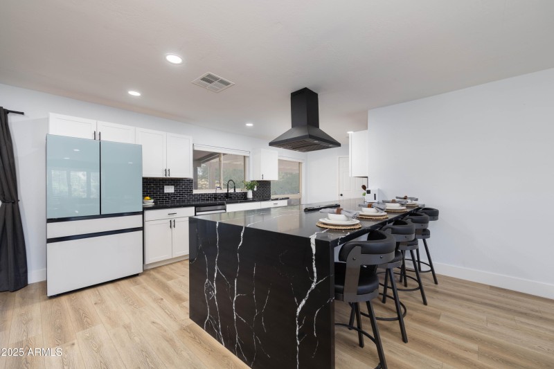 E Sharon Dr. (5728)-6