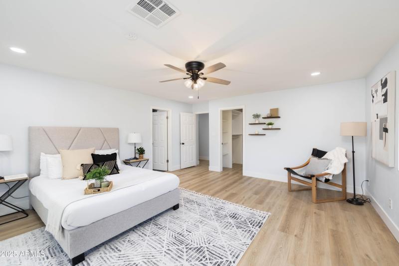 E Sharon Dr. (5728)-13