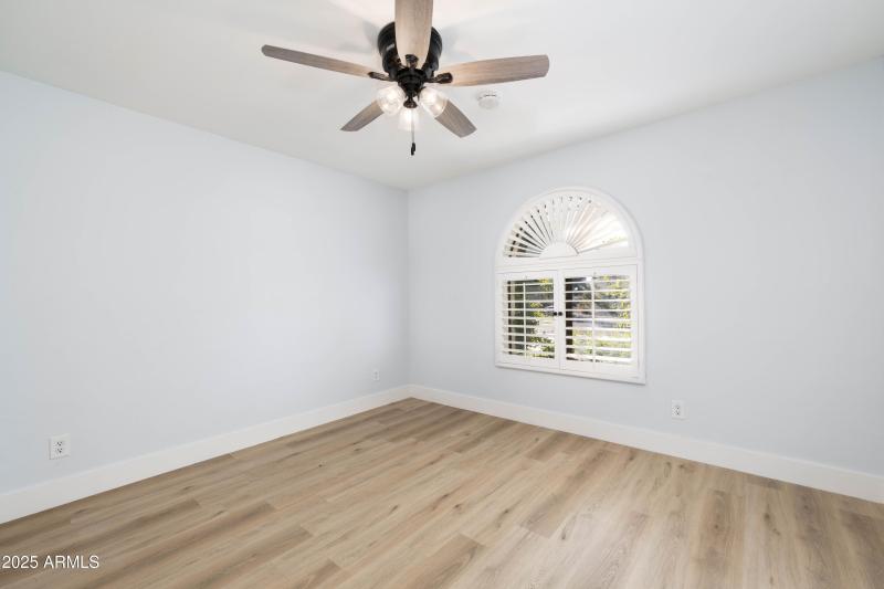 E Sharon Dr. (5728)-19