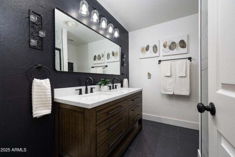 E Sharon Dr. (5728)-21