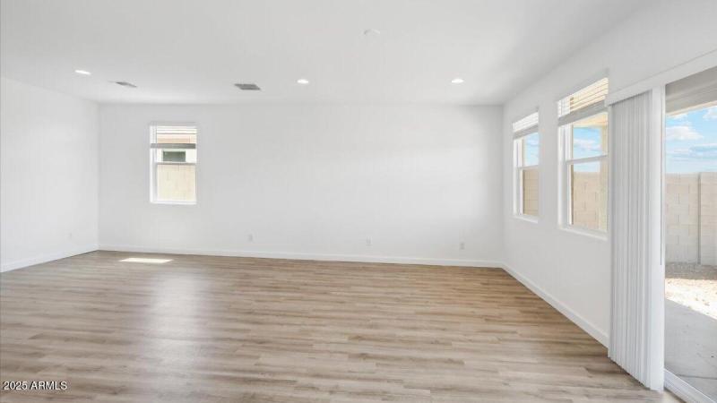 Kingston great room (3)