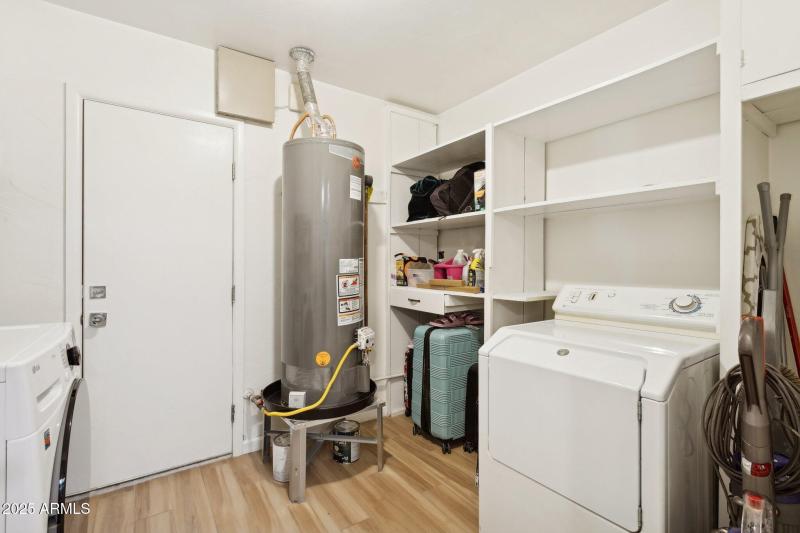 30-web-or-mls-6146-n-18th-ave