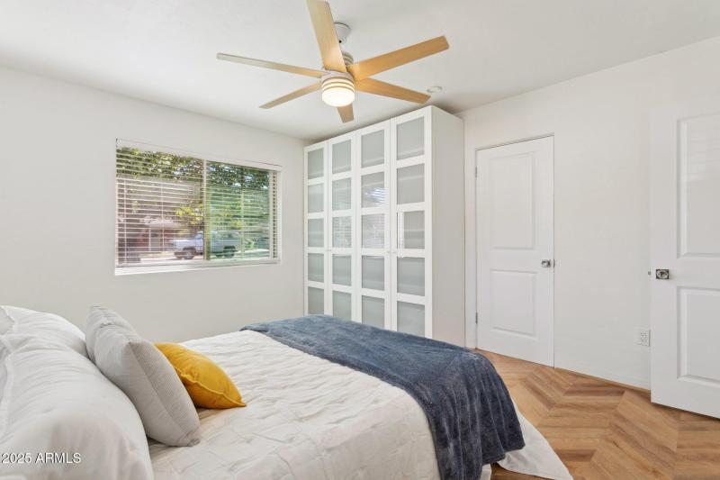 20-web-or-mls-6146-n-18th-ave