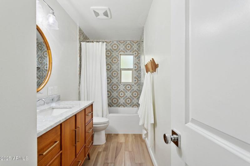 26-web-or-mls-6146-n-18th-ave