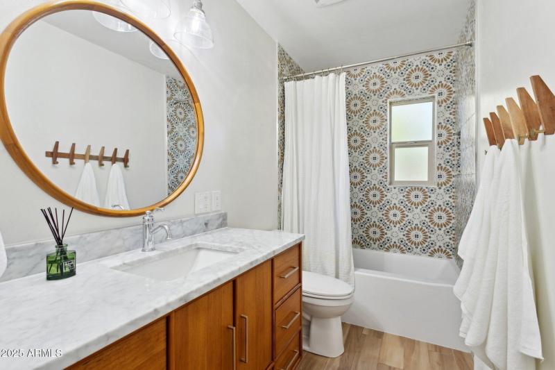 27-web-or-mls-6146-n-18th-ave