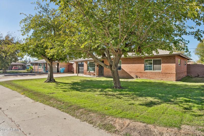 3-web-or-mls-6146-n-18th-ave