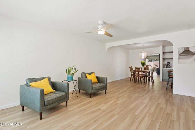 5-web-or-mls-6146-n-18th-ave