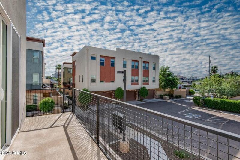 20250930231253416411000000-o