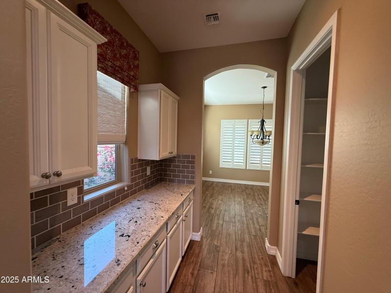 2709 N Black Rock Rd (17)