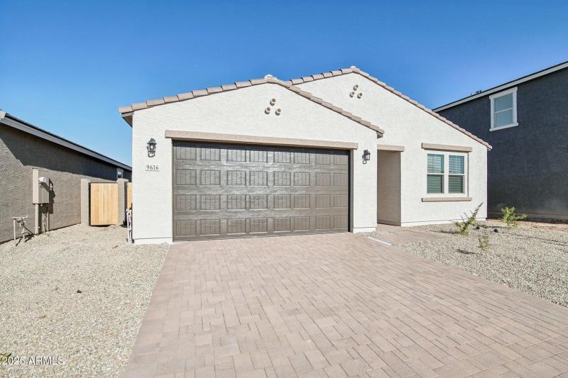 2-web-or-mls-W Tamarisk Ave-S1012-002