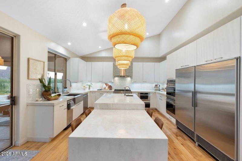 20240829220310020489000000-o