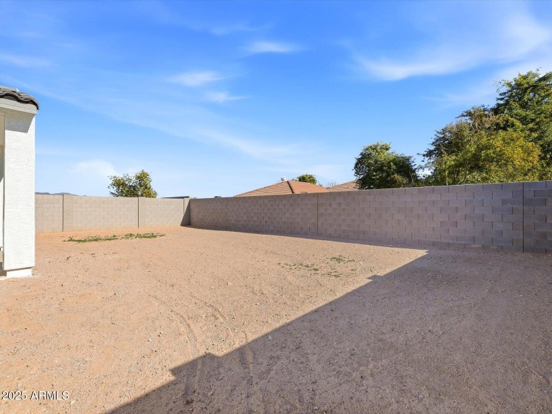 5319 S 244TH Avenue,