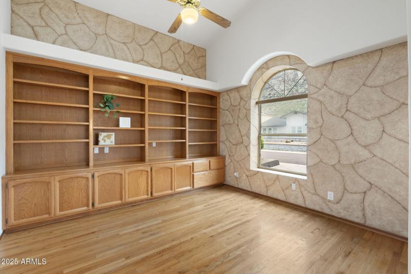 16-7242 N 23rd Place