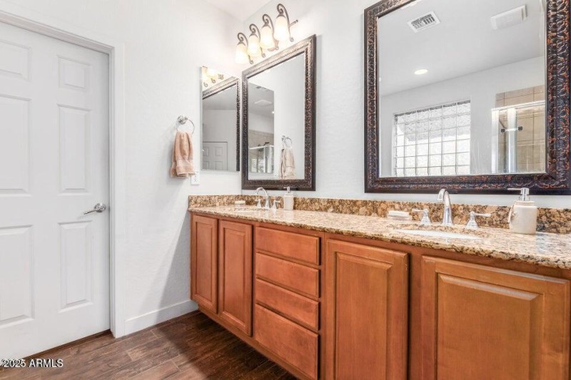 20220308093139427589000000-o