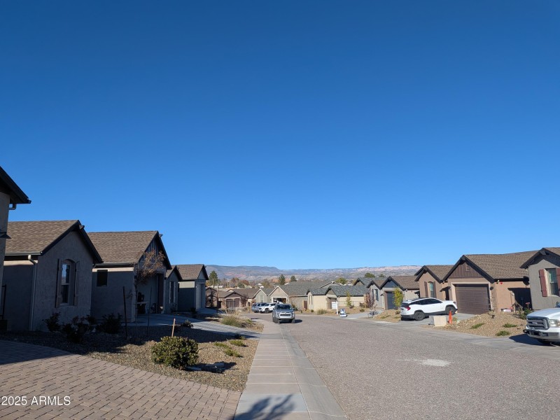 PXL_20251211_220354232