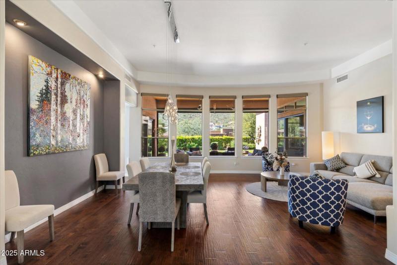 Gorgeous Modern Living & Dining