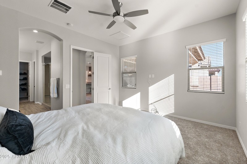 23065 e carriage way-13