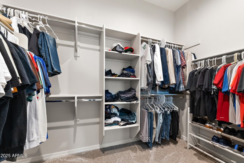 23065 e carriage way-18