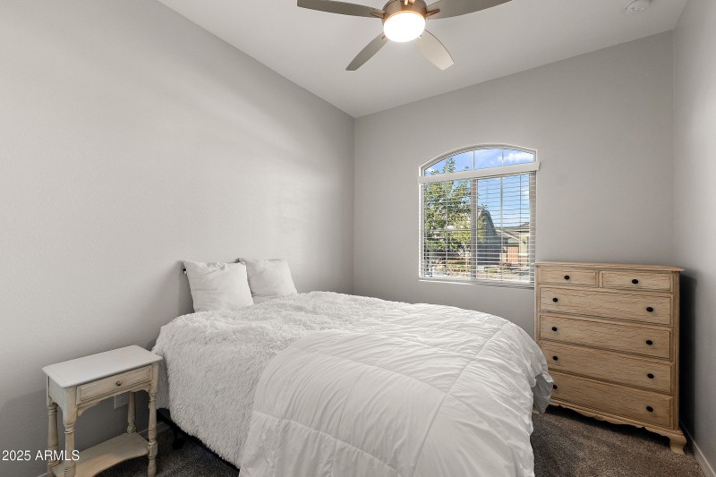 23065 e carriage way-19