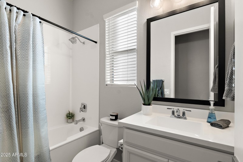 23065 e carriage way-21