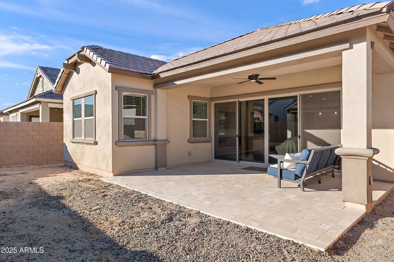 23065 e carriage way-27