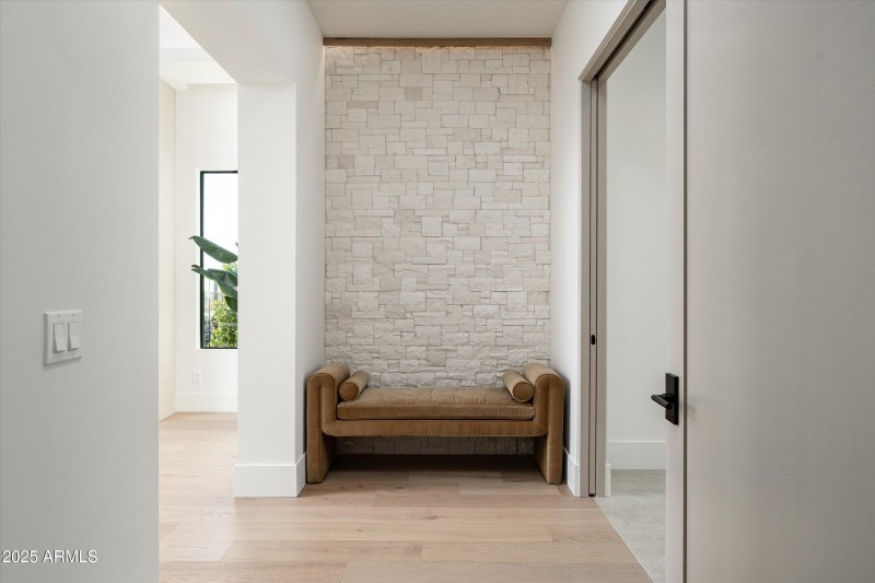 08-27159 N 67th St (39 of 79)