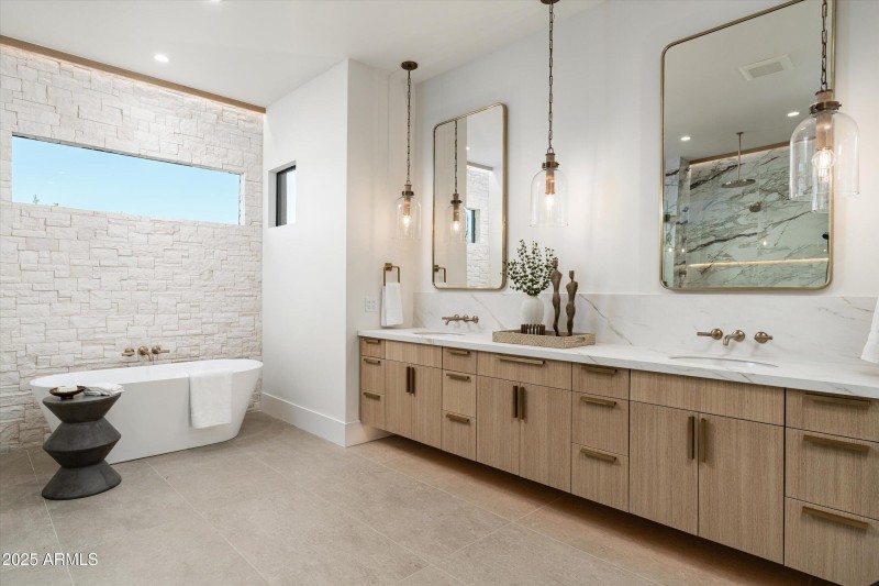 10-27159 N 67th St (43 of 79)