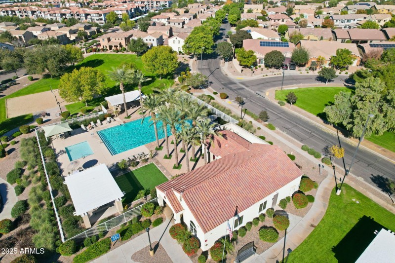 Community Pool/Clubhouse