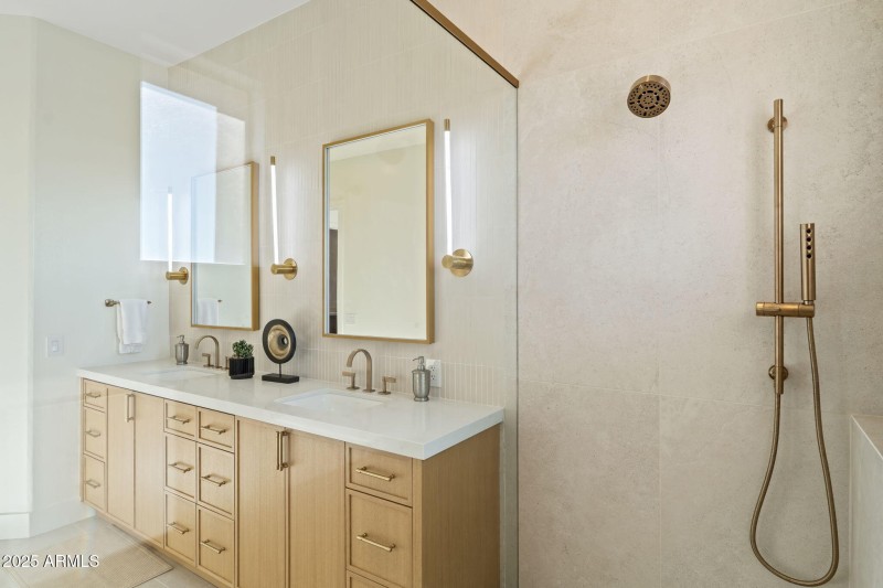 95-web-or-mls-DSC_5043