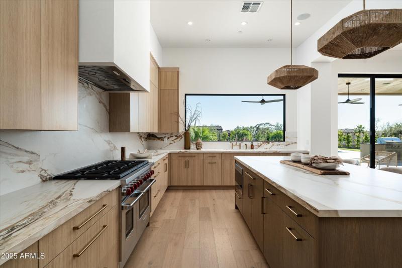 21-27159 N 67th St (23 of 79)