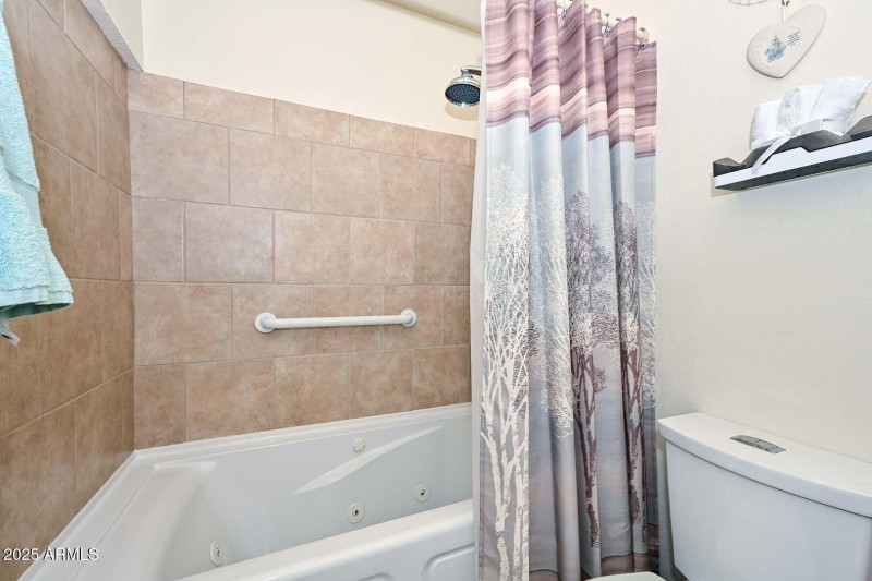 Hall Bath-Jetted Tub