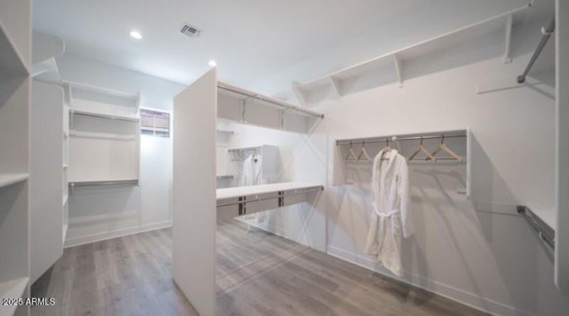 18944 E Druids Glen Rd ~ Ready Now!