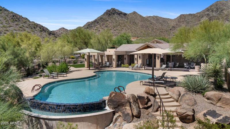 100 Hills Community Pool