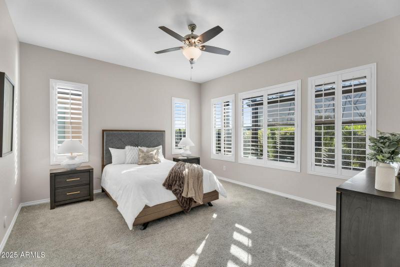 19-web-or-mls-35532 N Sunset Trail-17