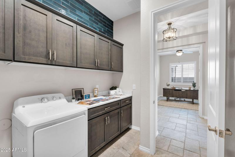 30-web-or-mls-35532 N Sunset Trail-30