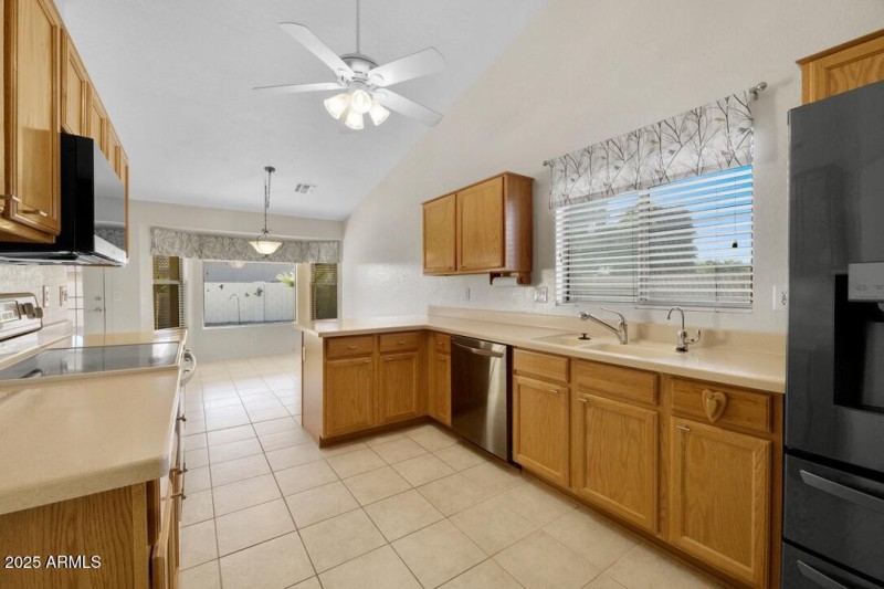 C365FCF9-9A78-486E-A129-F879E167C205_1_1