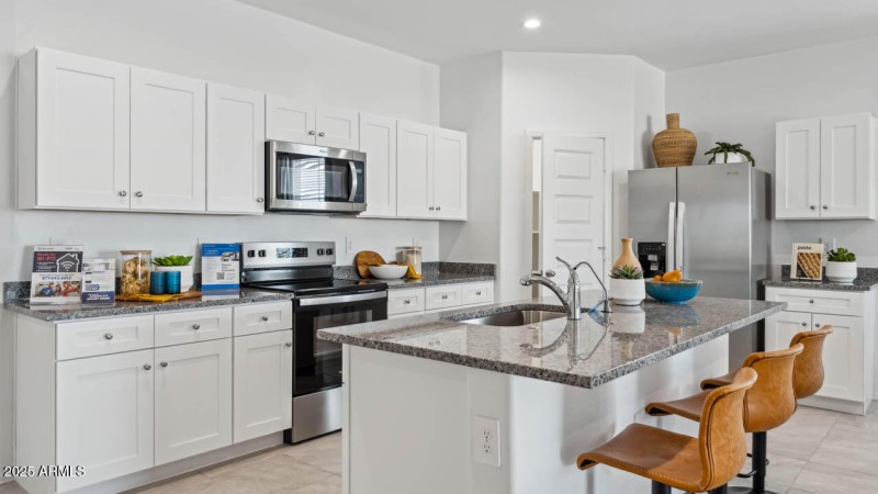 Photo is of model. Packages may vary.