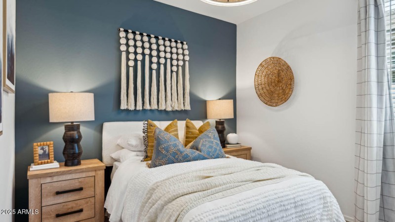 Photo is of model. Packages may vary.