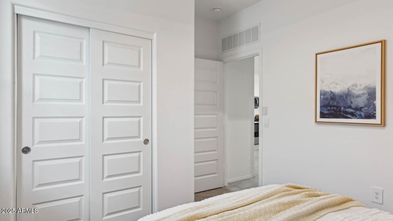 Photo is of model. Packages may vary.