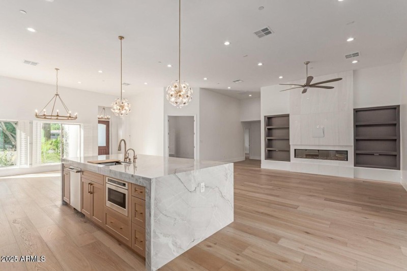 20251025222618767915000000-o