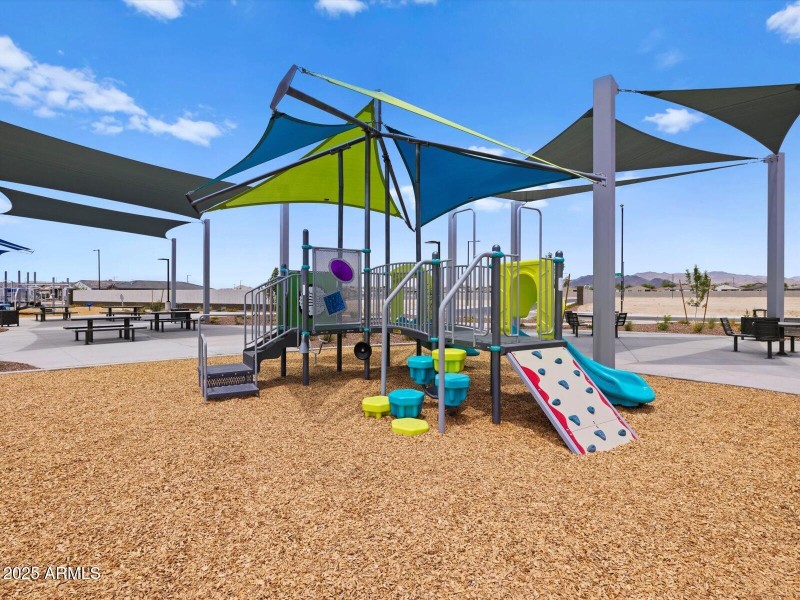 Allure Vista Community